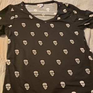 Small skull iris black and white